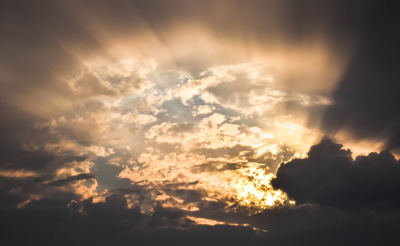 sky-1107952_1280