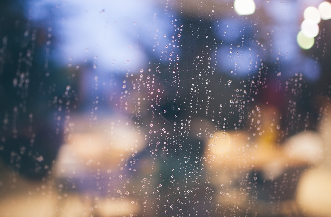 raining-690930_1280